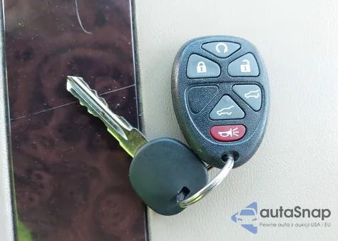 2011 Cadillac Escalade Luxury z USA, uszkodzony, nr VIN 1GYS4BEF0BR368855